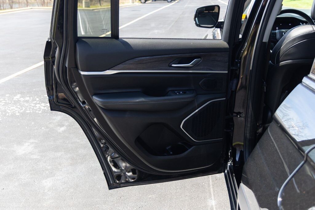 2022 Jeep Grand Cherokee Limited Racine WI