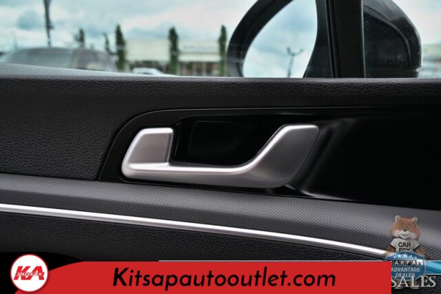 2022 Kia K5 GT-LINE / AWD / AutoStart / Power & Heated Leather Trimmed Seats / Navigation / Lane Departure & Blind Spot Alert / Apple CarPlay & Android Auto / Back Up Camera / Keyless Entry & Start / 33 MPG Banglore
