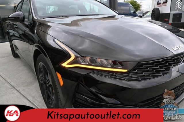 2022 Kia K5 GT-LINE / AWD / AutoStart / Power & Heated Leather Trimmed Seats / Navigation / Lane Departure & Blind Spot Alert / Apple CarPlay & Android Auto / Back Up Camera / Keyless Entry & Start / 33 MPG Banglore