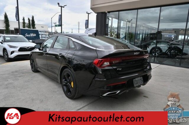 2022 Kia K5 GT-LINE / AWD / AutoStart / Power & Heated Leather Trimmed Seats / Navigation / Lane Departure & Blind Spot Alert / Apple CarPlay & Android Auto / Back Up Camera / Keyless Entry & Start / 33 MPG Banglore