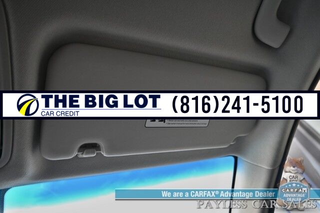 2022 Kia Niro LXS Hybrid / Blind Spot Alert / Lane Departure Alert / Apple CarPlay & Android Auto / Back Up Camera / Keyless Entry & Start / Cruise Control / Alloy Wheels / 51 MPG / 1-Owner Banglore