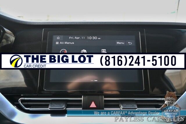 2022 Kia Niro LXS Hybrid / Blind Spot Alert / Lane Departure Alert / Apple CarPlay & Android Auto / Back Up Camera / Keyless Entry & Start / Cruise Control / Alloy Wheels / 51 MPG / 1-Owner Banglore
