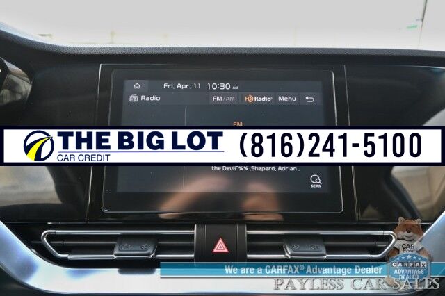 2022 Kia Niro LXS Hybrid / Blind Spot Alert / Lane Departure Alert / Apple CarPlay & Android Auto / Back Up Camera / Keyless Entry & Start / Cruise Control / Alloy Wheels / 51 MPG / 1-Owner Banglore