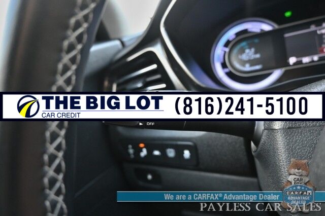 2022 Kia Niro LXS Hybrid / Blind Spot Alert / Lane Departure Alert / Apple CarPlay & Android Auto / Back Up Camera / Keyless Entry & Start / Cruise Control / Alloy Wheels / 51 MPG / 1-Owner Banglore
