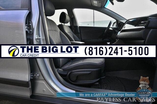 2022 Kia Niro LXS Hybrid / Blind Spot Alert / Lane Departure Alert / Apple CarPlay & Android Auto / Back Up Camera / Keyless Entry & Start / Cruise Control / Alloy Wheels / 51 MPG / 1-Owner Banglore