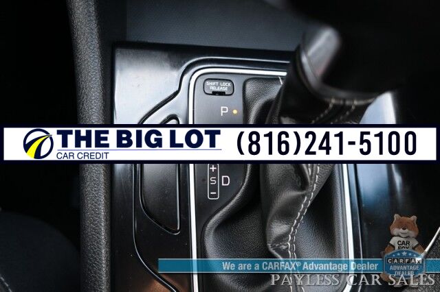 2022 Kia Niro LXS Hybrid / Blind Spot Alert / Lane Departure Alert / Apple CarPlay & Android Auto / Back Up Camera / Keyless Entry & Start / Cruise Control / Alloy Wheels / 51 MPG / 1-Owner Banglore