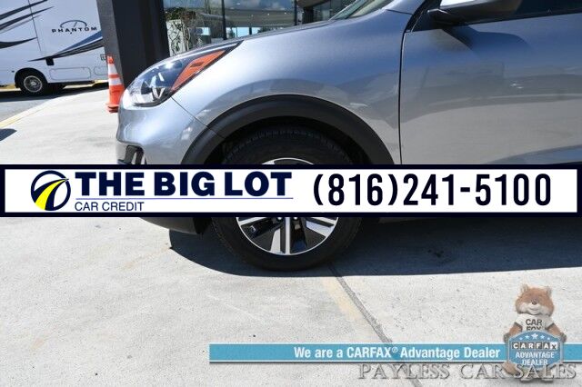 2022 Kia Niro LXS Hybrid / Blind Spot Alert / Lane Departure Alert / Apple CarPlay & Android Auto / Back Up Camera / Keyless Entry & Start / Cruise Control / Alloy Wheels / 51 MPG / 1-Owner Banglore