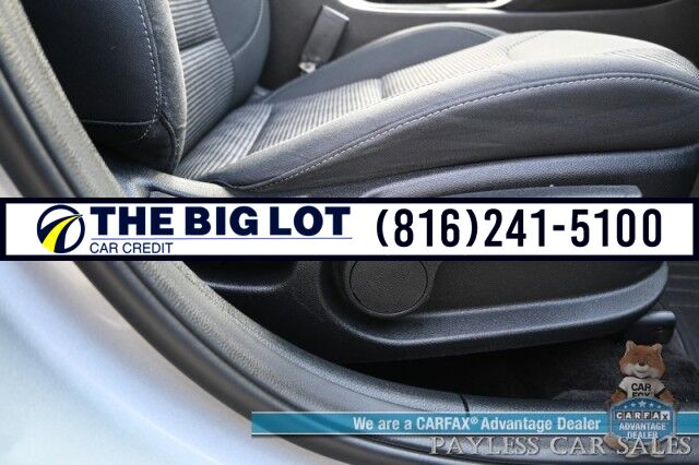 2022 Kia Niro LXS Hybrid / Blind Spot Alert / Lane Departure Alert / Apple CarPlay & Android Auto / Back Up Camera / Keyless Entry & Start / Cruise Control / Alloy Wheels / 51 MPG / 1-Owner Banglore