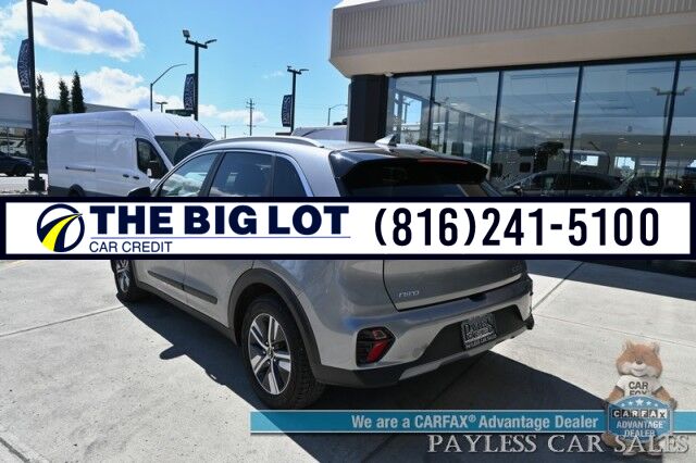 2022 Kia Niro LXS Hybrid / Blind Spot Alert / Lane Departure Alert / Apple CarPlay & Android Auto / Back Up Camera / Keyless Entry & Start / Cruise Control / Alloy Wheels / 51 MPG / 1-Owner Banglore