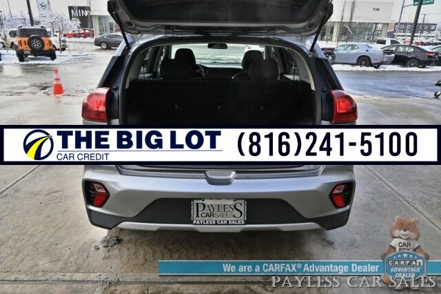 2022 Kia Niro LXS Hybrid / Blind Spot Alert / Lane Departure Alert / Apple CarPlay & Android Auto / Back Up Camera / Keyless Entry & Start / Cruise Control / Alloy Wheels / 51 MPG / 1-Owner Banglore