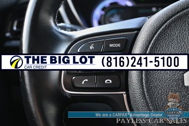 2022 Kia Niro LXS Hybrid / Blind Spot Alert / Lane Departure Alert / Apple CarPlay & Android Auto / Back Up Camera / Keyless Entry & Start / Cruise Control / Alloy Wheels / 51 MPG / 1-Owner Banglore