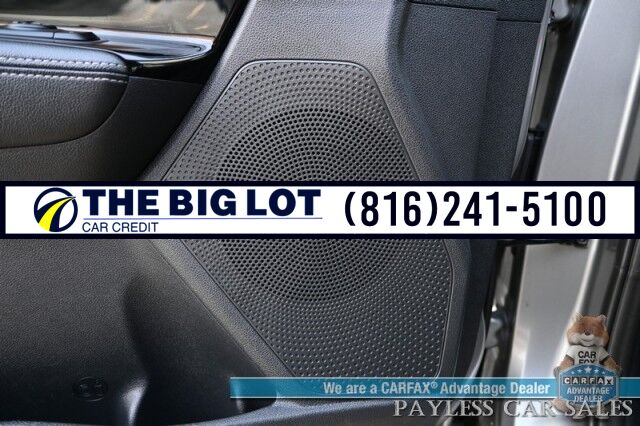 2022 Kia Niro LXS Hybrid / Blind Spot Alert / Lane Departure Alert / Apple CarPlay & Android Auto / Back Up Camera / Keyless Entry & Start / Cruise Control / Alloy Wheels / 51 MPG / 1-Owner Banglore