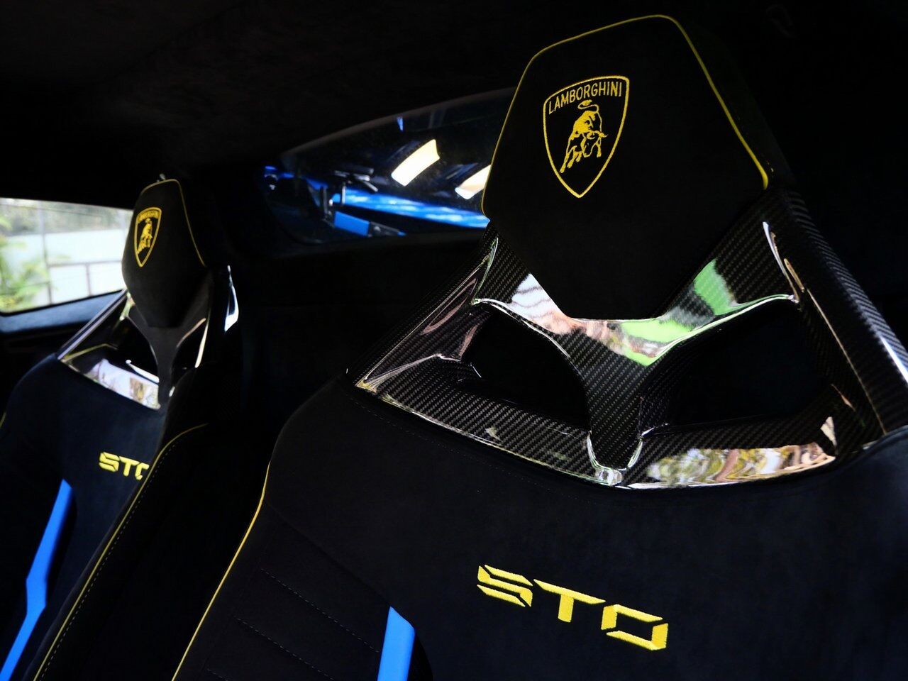 2022 Lamborghini Huracan STO Base Base Lawrence KS