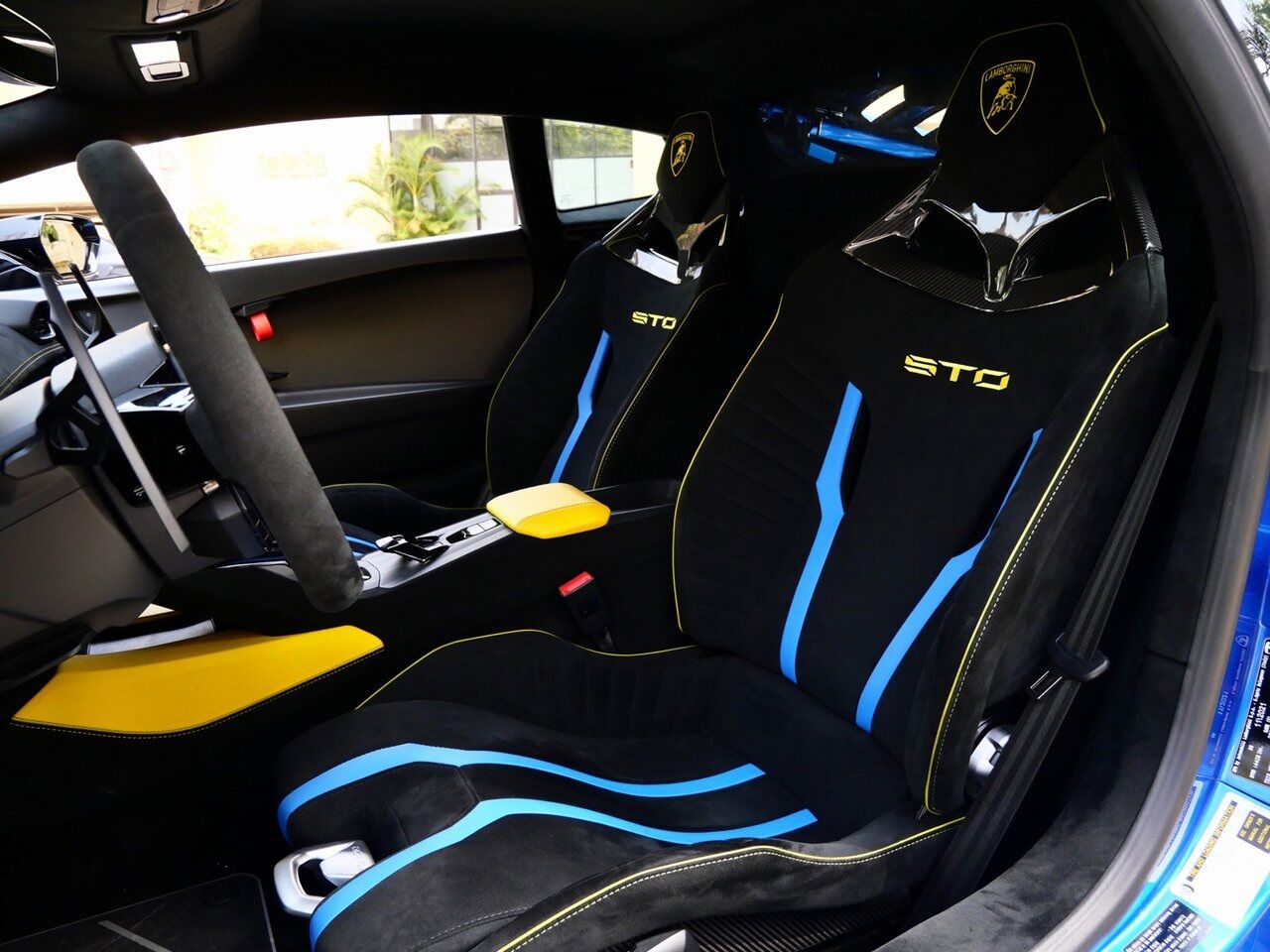 2022 Lamborghini Huracan STO Base Base Lawrence KS