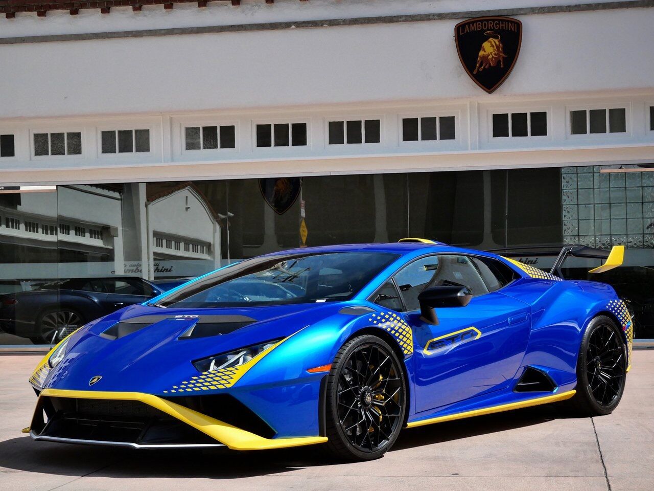 2022 Lamborghini Huracan STO Base Base Lawrence KS