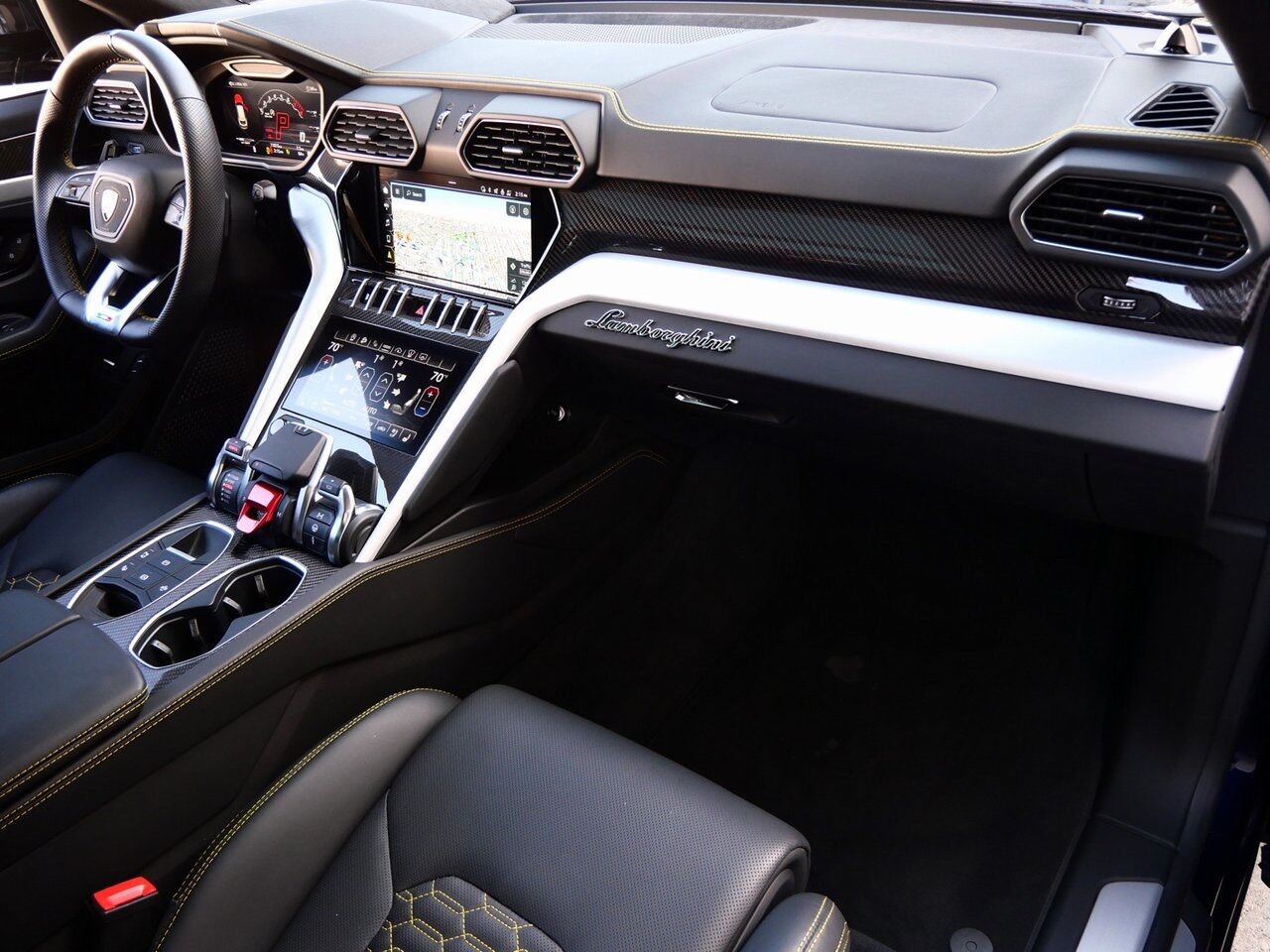 2022 Lamborghini Urus Lawrence KS