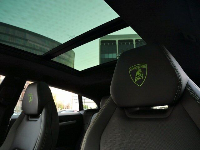 2022 Lamborghini Urus Lawrence KS