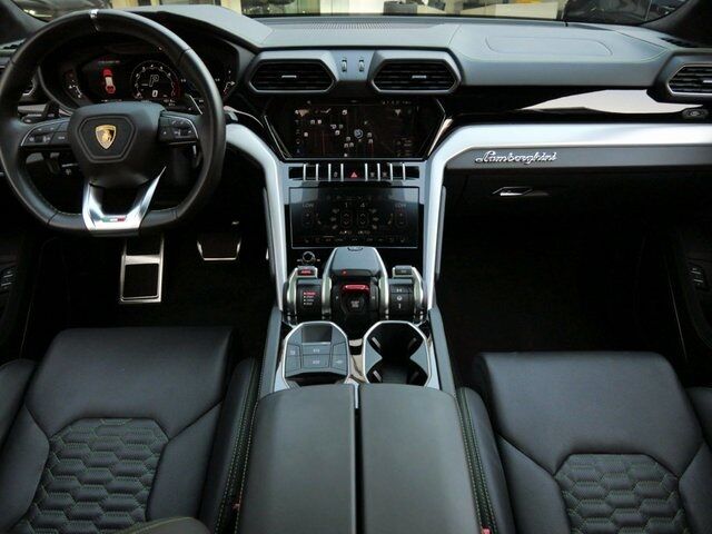 2022 Lamborghini Urus Lawrence KS
