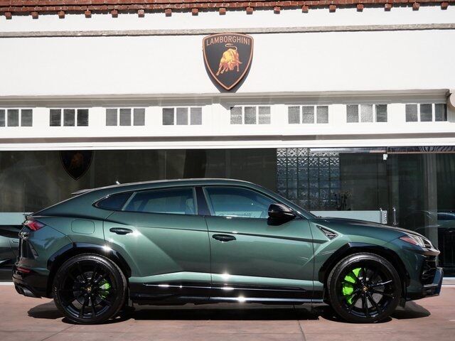 2022 Lamborghini Urus