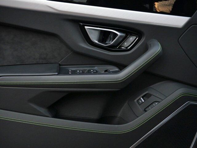 2022 Lamborghini Urus Lawrence KS