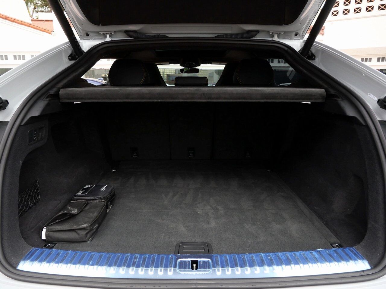 2022 Lamborghini Urus Base Base Lawrence KS