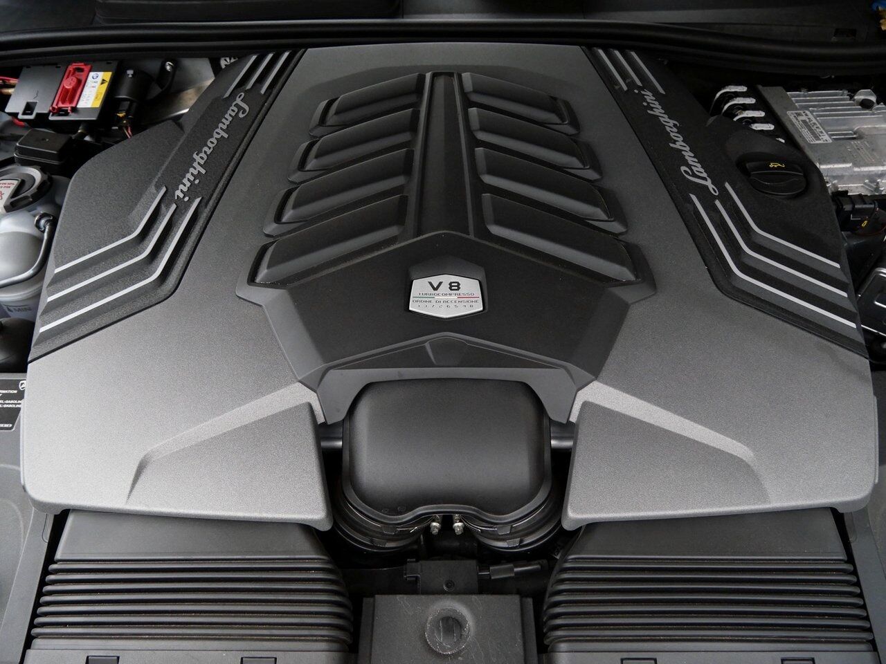 2022 Lamborghini Urus Base Base Lawrence KS