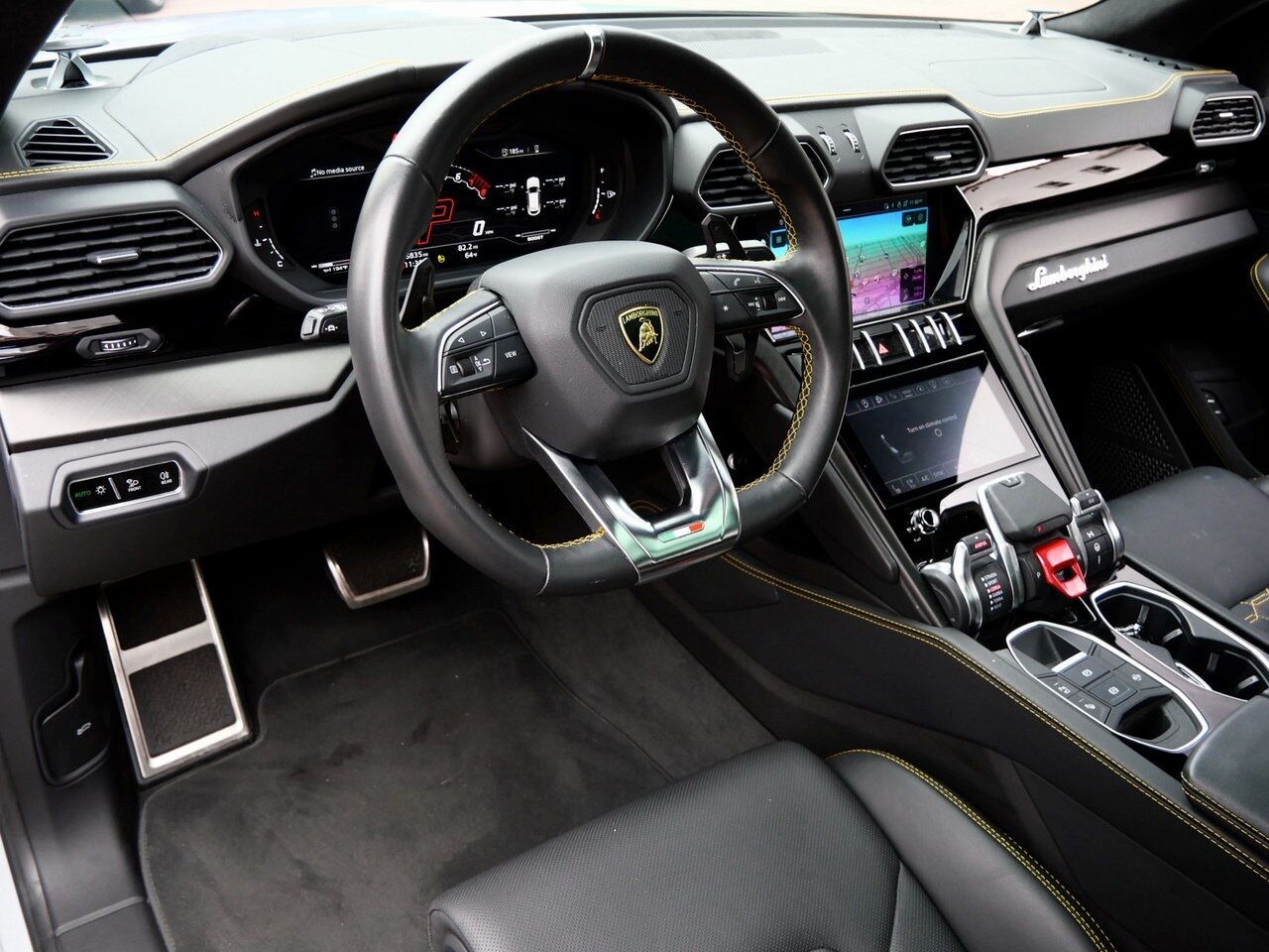 2022 Lamborghini Urus Base Base Lawrence KS