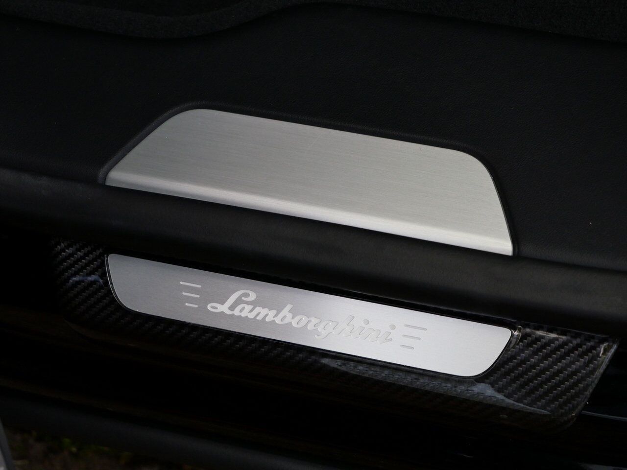 2022 Lamborghini Urus Base Base Lawrence KS