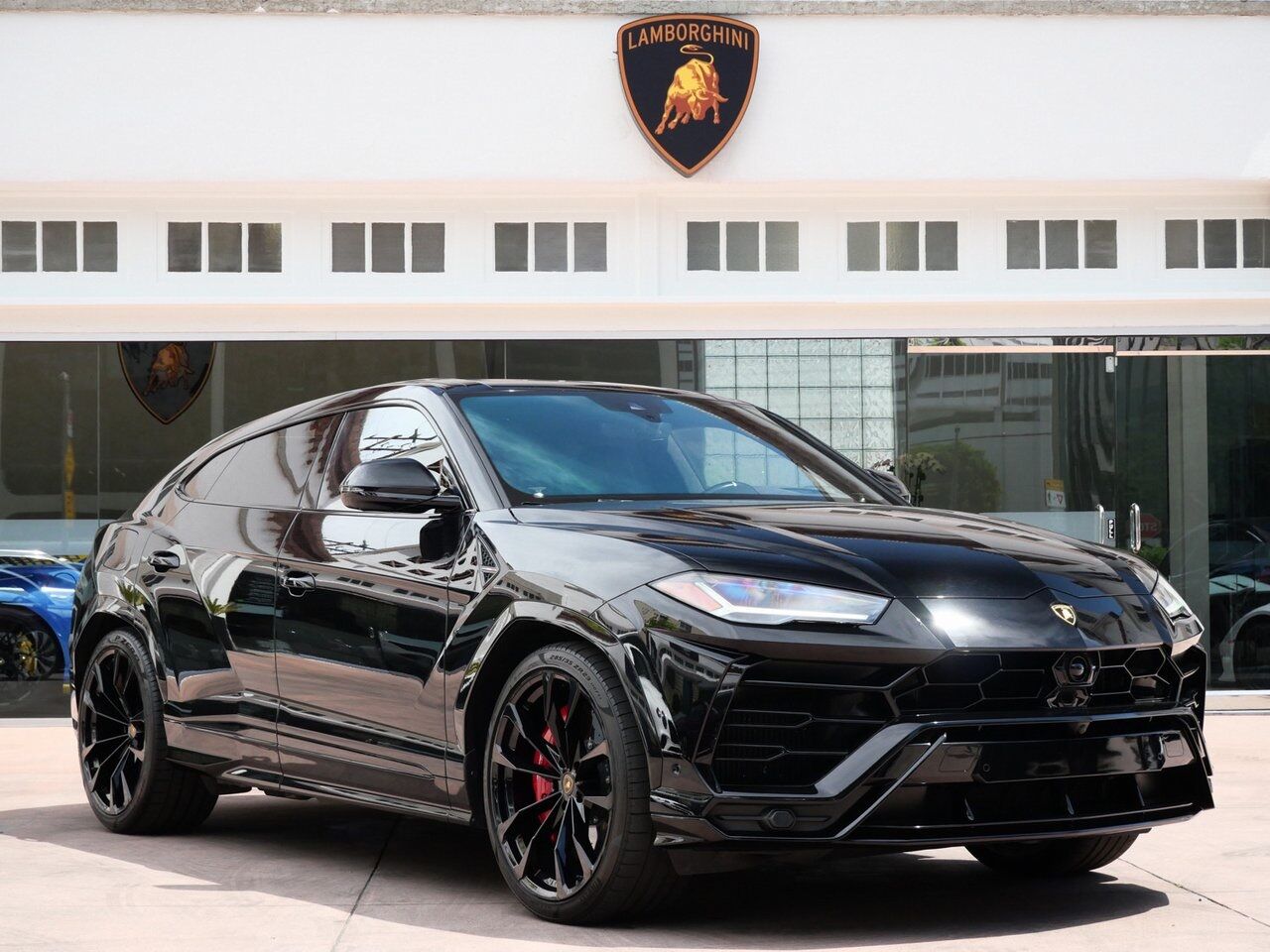 2022 Lamborghini Urus Base Base