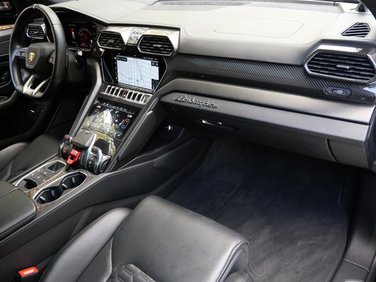 2022 Lamborghini Urus Base Base Lawrence KS