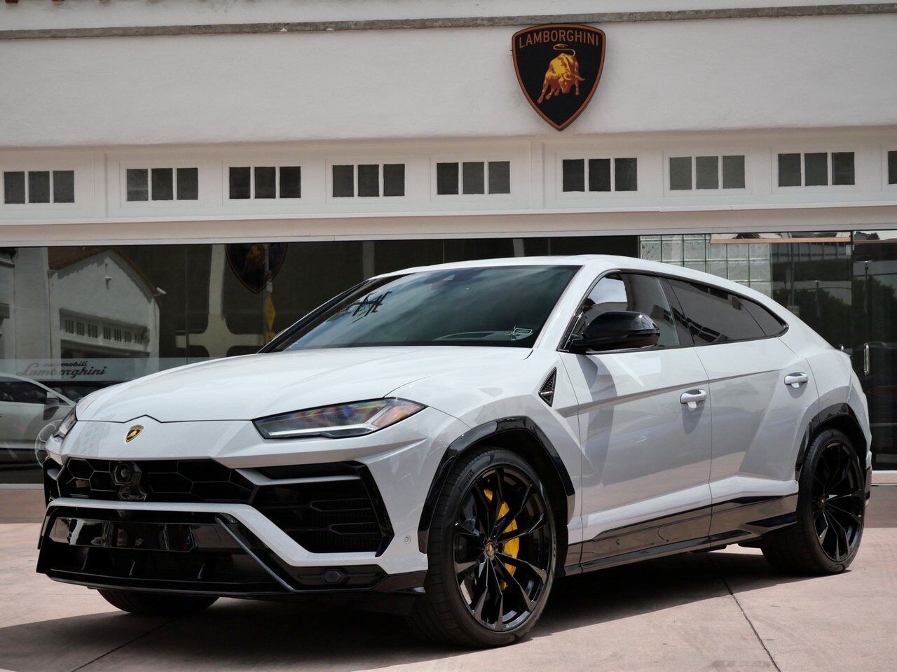 2022 Lamborghini Urus Base Base Lawrence KS