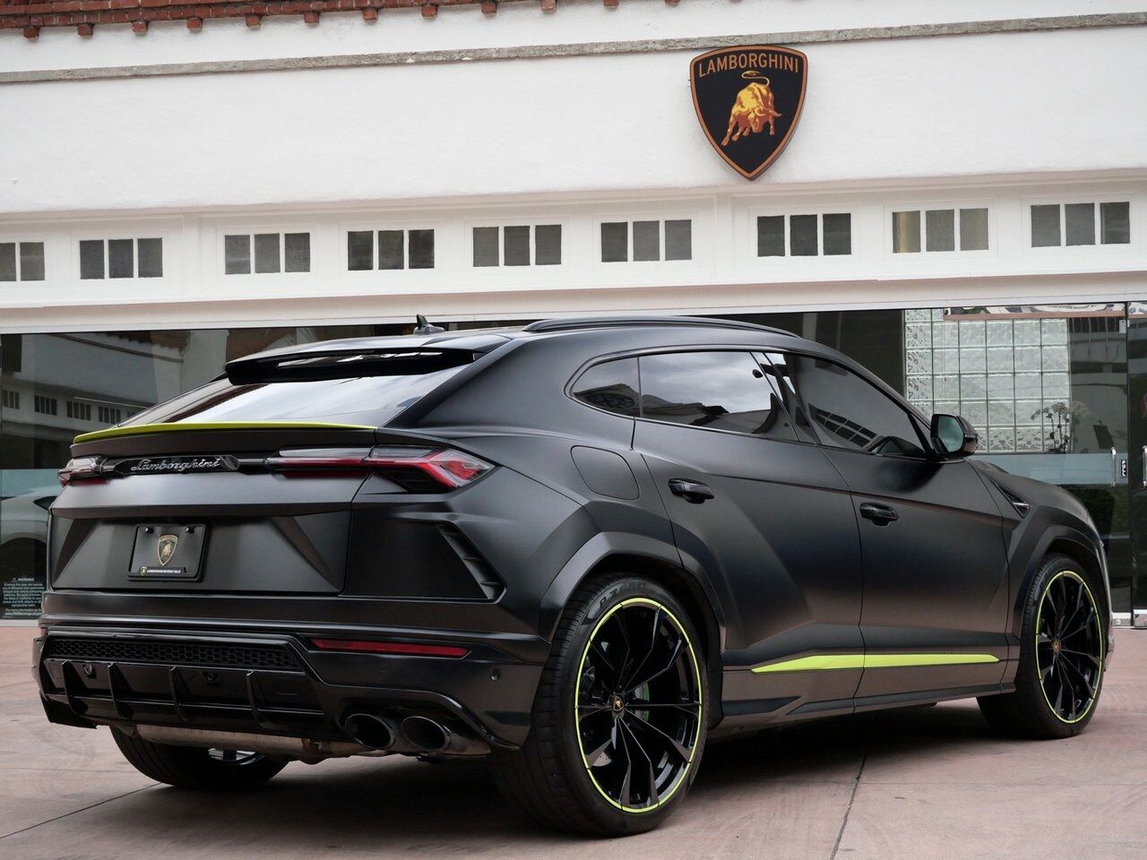 2022 Lamborghini Urus Graphite Capsule Graphite Capsule