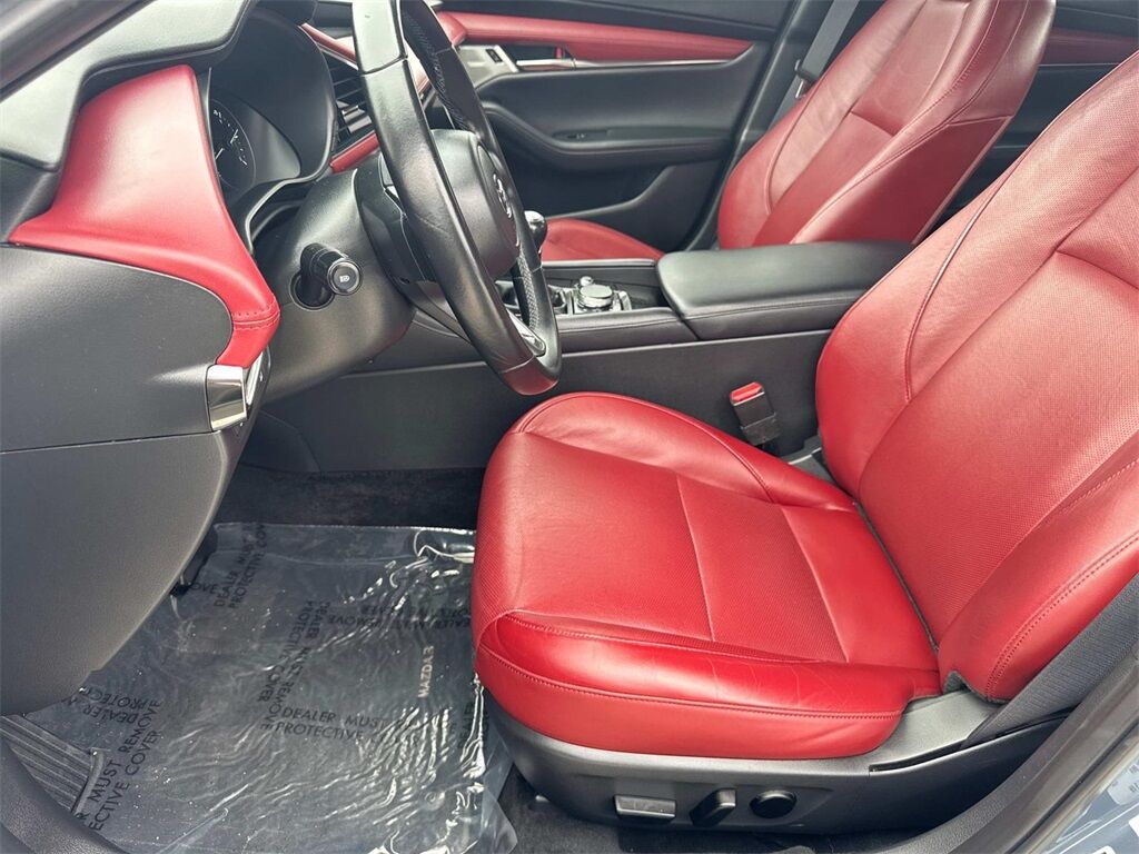 2022 MAZDA Mazda3 Premium Quincy MA