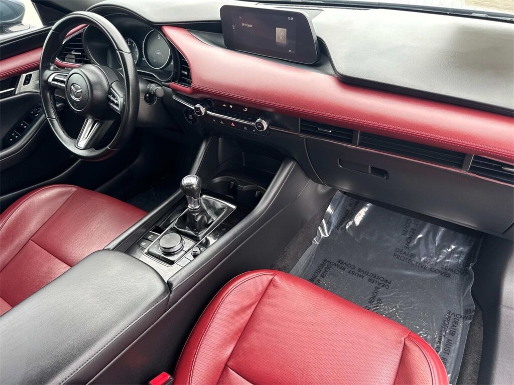 2022 MAZDA Mazda3 Premium Quincy MA