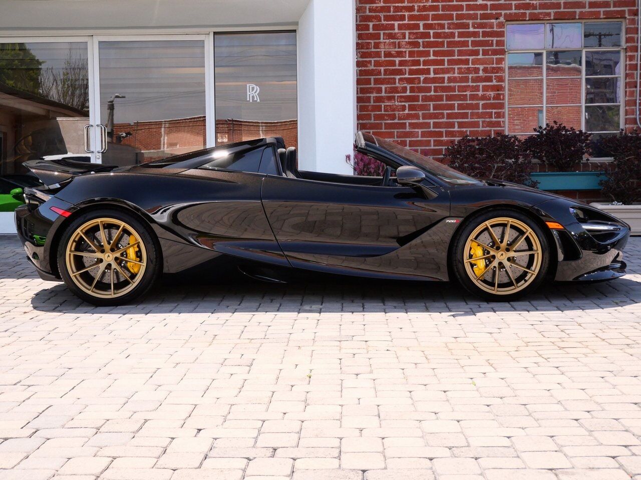 2022 McLaren 720S Performance Performance