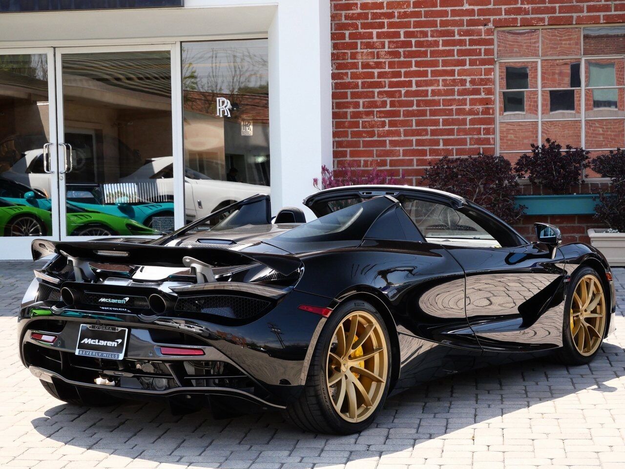 2022 McLaren 720S Performance Performance