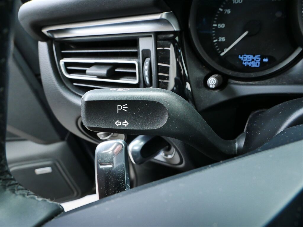 2022 Porsche Macan Oak Ridge TN