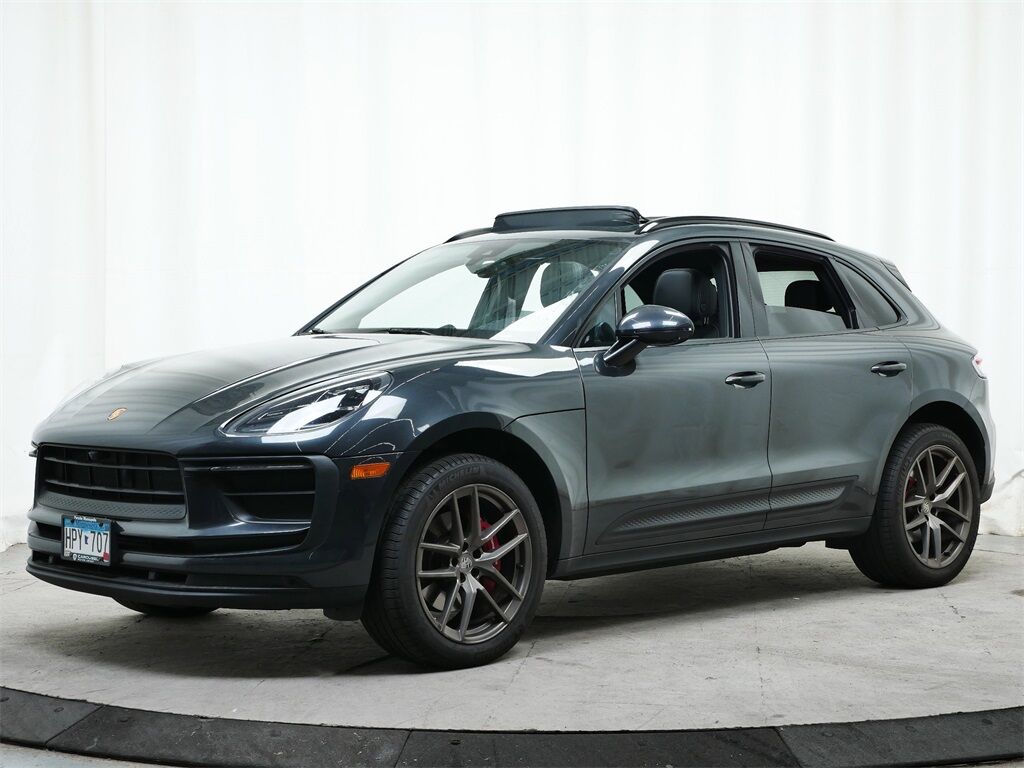 2022 Porsche Macan