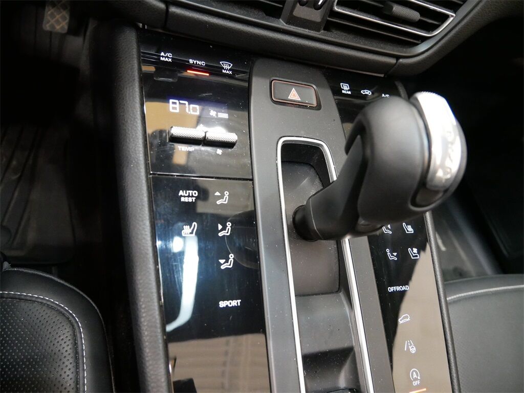 2022 Porsche Macan Oak Ridge TN