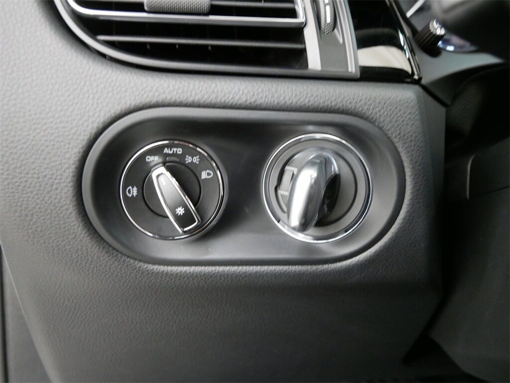 2022 Porsche Macan Oak Ridge TN