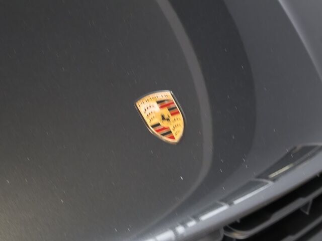 2022 Porsche Macan S Merriam KS