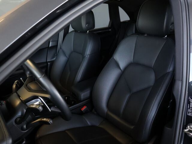 2022 Porsche Macan S Merriam KS