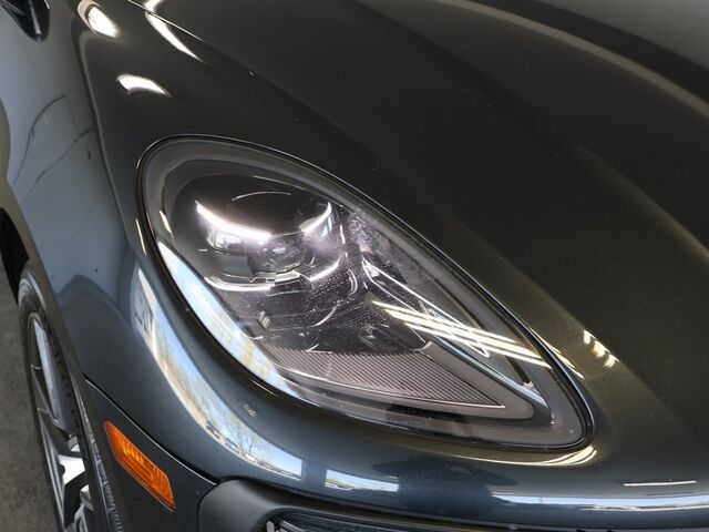 2022 Porsche Macan S Merriam KS