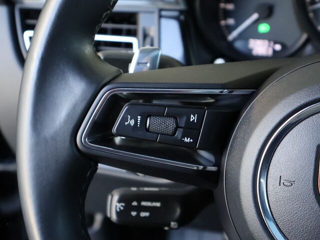 2022 Porsche Macan S Merriam KS