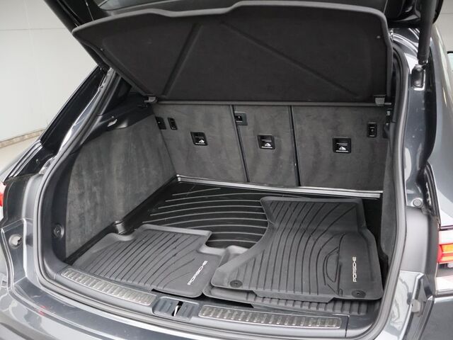2022 Porsche Macan S Merriam KS