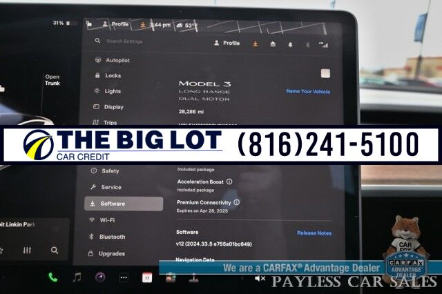 2022 Tesla Model 3 Long Range / AWD / Acceleration Boost Pkg / Front & Rear Heated Leather Seats / Heated Steering Wheel / NAV / Fixed Glass Roof / Lane Departure Alert / Bluetooth / Backup Camera / 358 Mile Range / 1-Owner Banglore