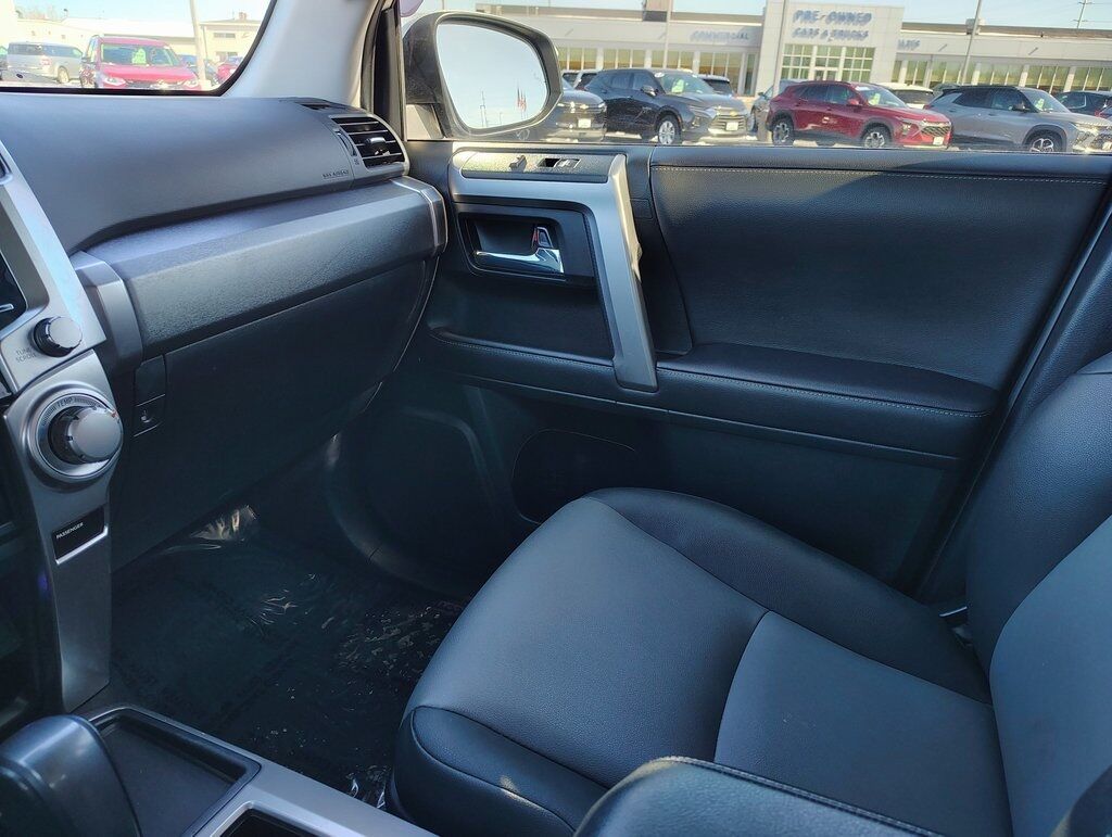 2022 Toyota 4Runner SR5 Premium Green Bay WI