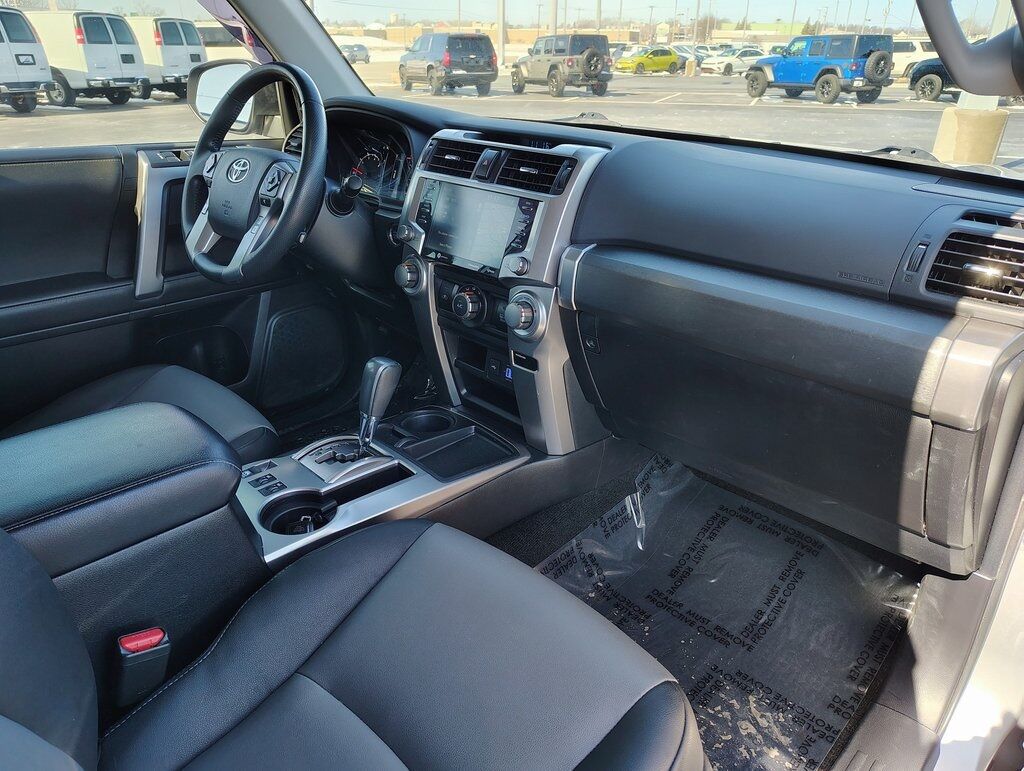2022 Toyota 4Runner SR5 Premium Green Bay WI
