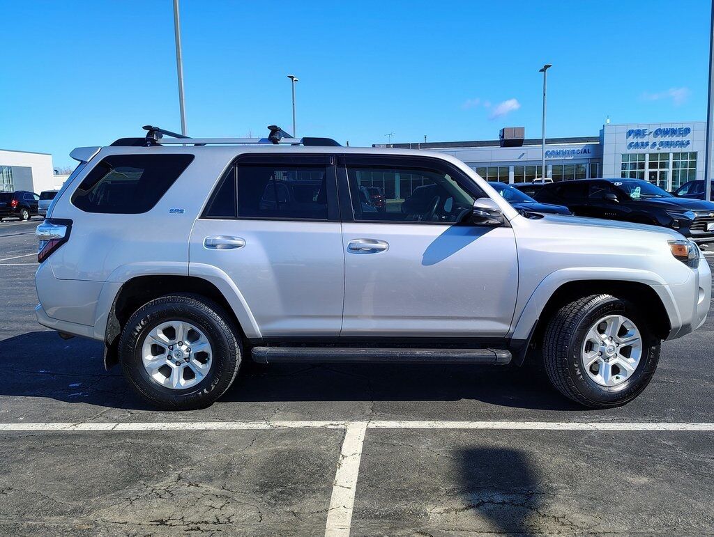 2022 Toyota 4Runner SR5 Premium Green Bay WI