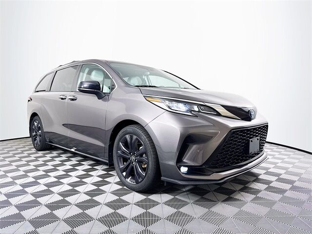2022 Toyota Sienna XSE Quincy MA